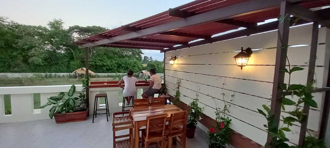 รูฟท็อปบาร์ที่บัวแดงคาเฟ่