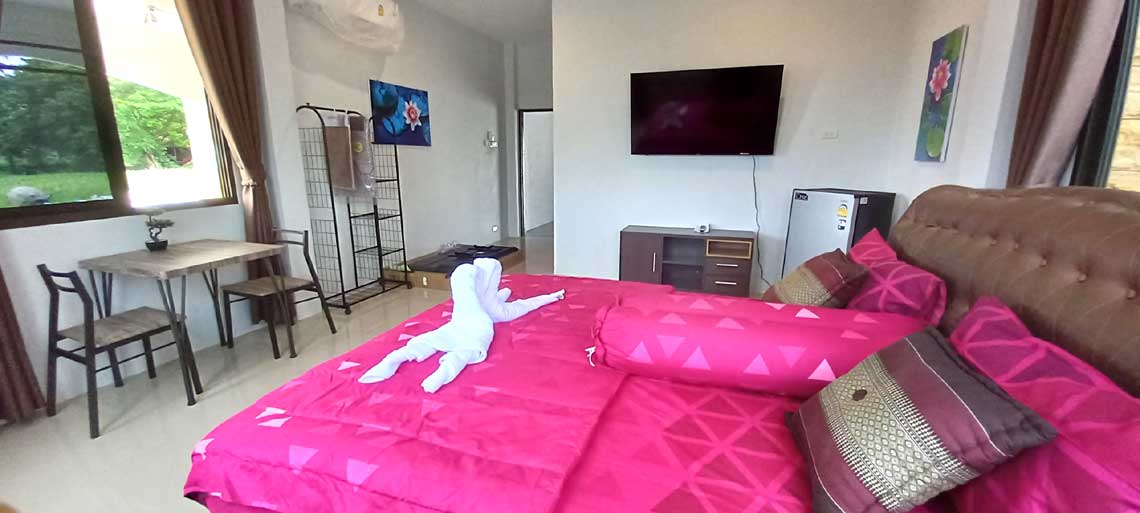 airconditioned accommodation at Talay Bua Daeng